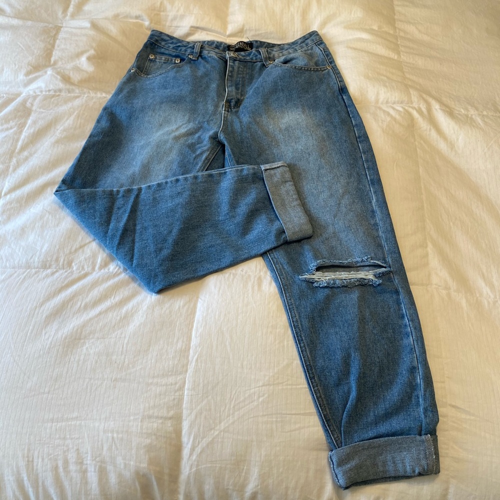Prettylittlething mom jeans 💙